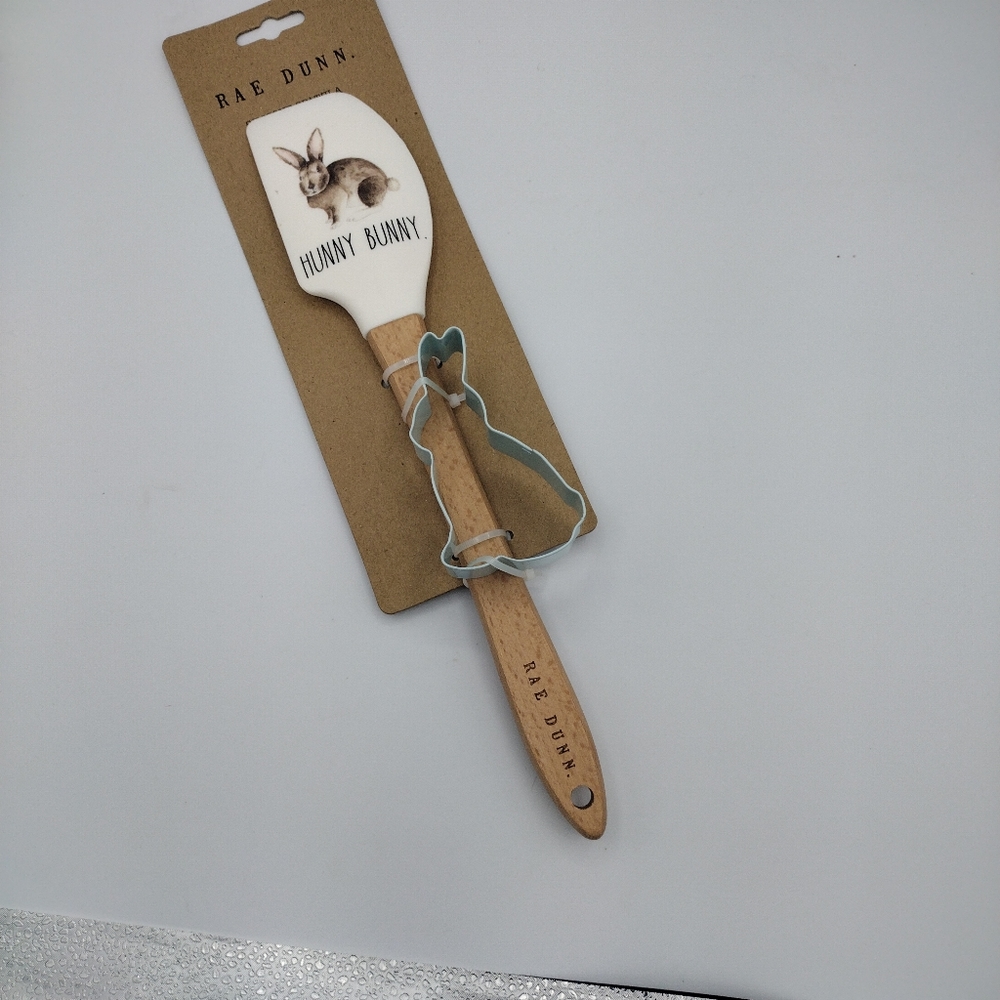 Rae Dunn HUNNY BUNNY Spatula / Cookie Cutter Set